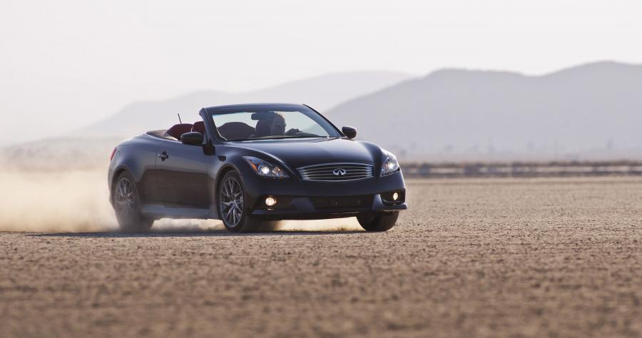  Infiniti G37 IPL Convertible 2013 года  (фото 30 из 37)